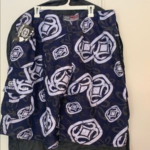 Men’s Maui built shorts